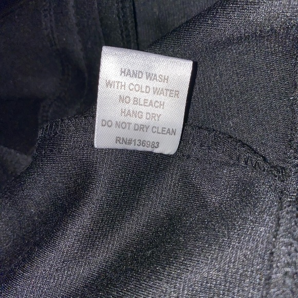 Black Woman’s Single Button Blazzer - Picture 4 of 6